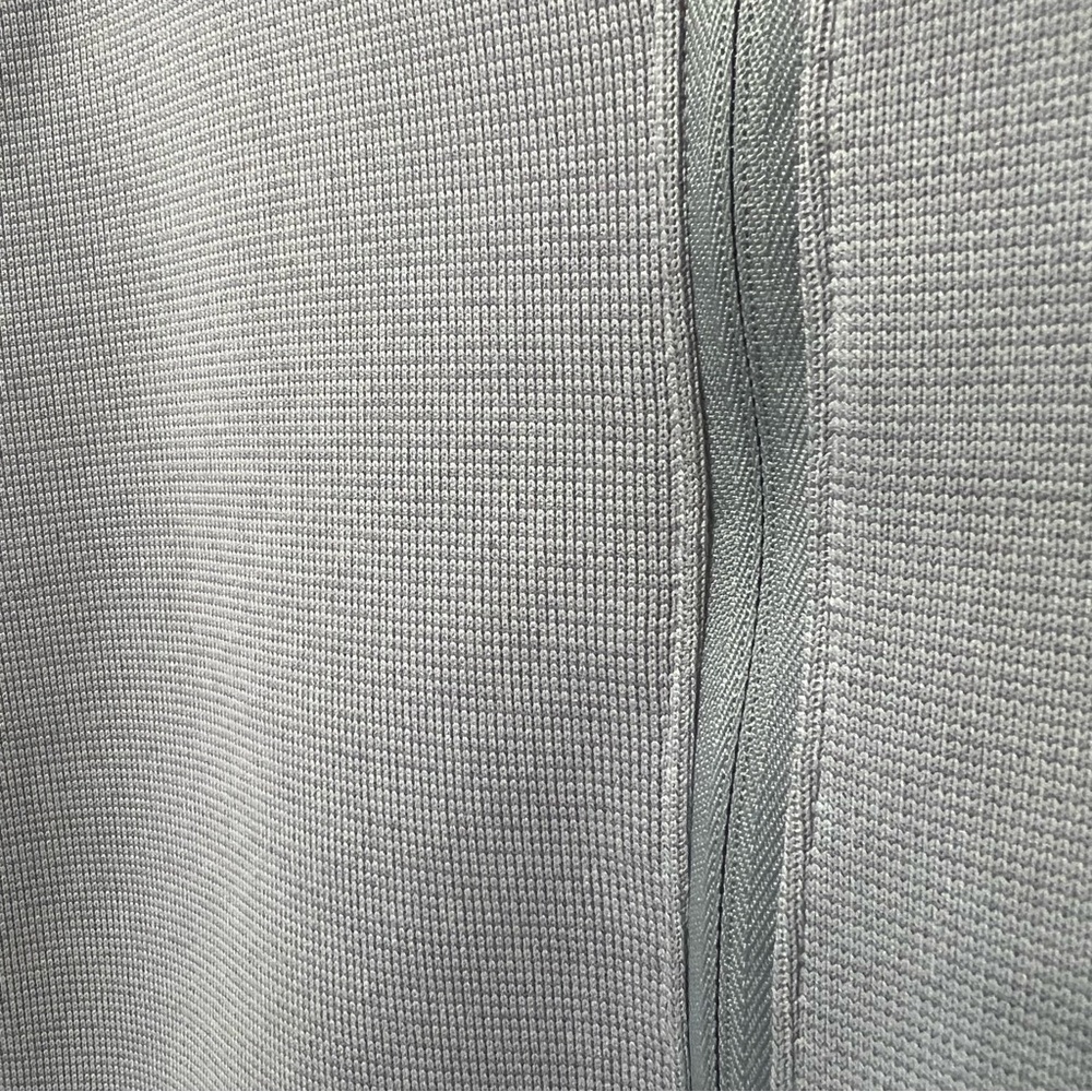 Under Armour Women’s Light Gray Full-Zip Jacket - Picture 6 of 16